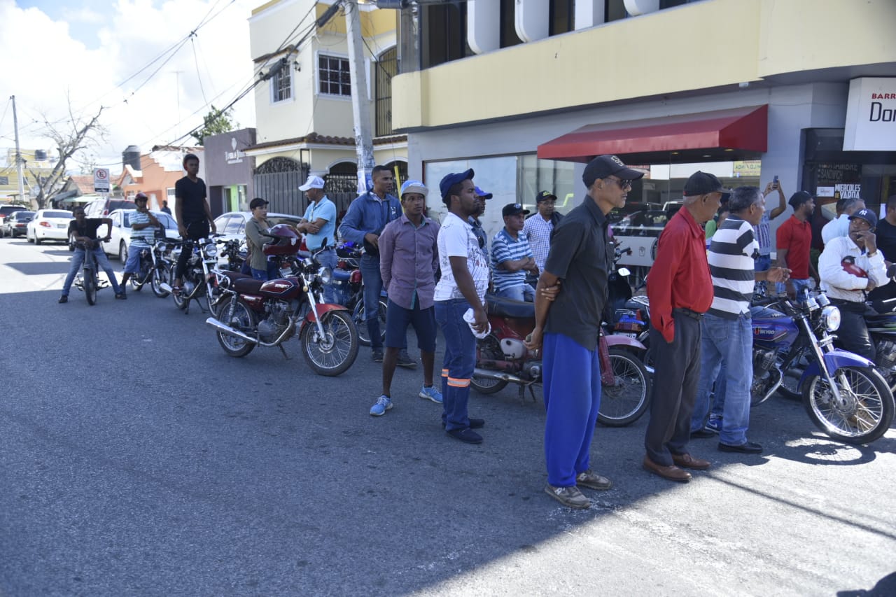 El entorno del Palacio de Justicia de la ciudad se ha reforzado con miembros de la Policía