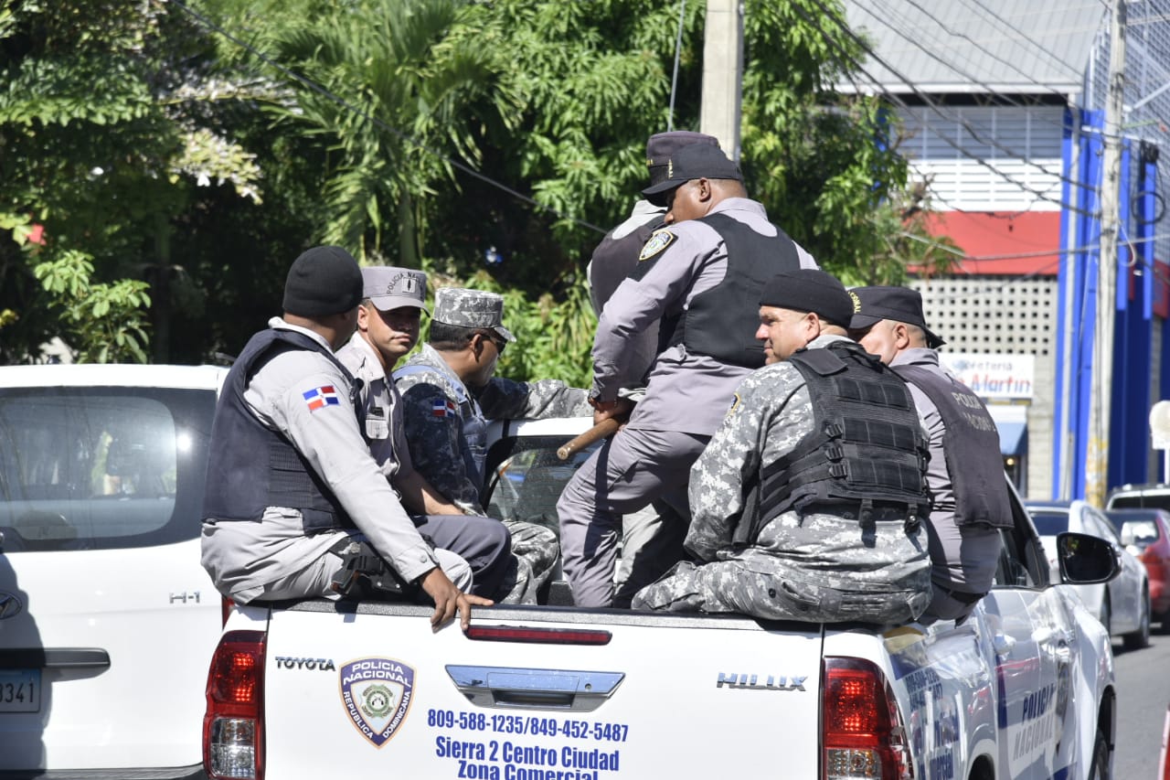 El entorno del Palacio de Justicia de la ciudad se ha reforzado con miembros de la Policía