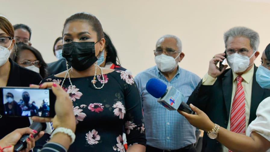 Crearían plazas  para reponer a los médicos cancelados del CMD