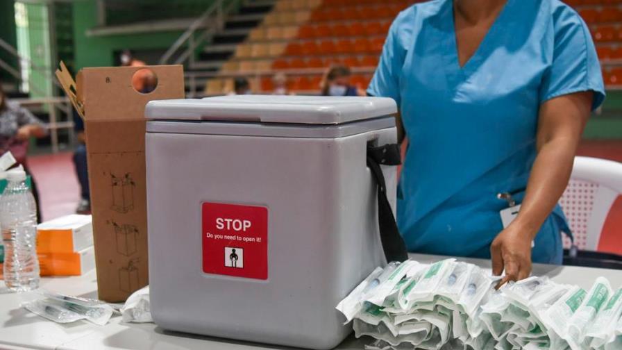 Centros públicos de vacunación continuarán abiertos durante asueto de Semana Santa