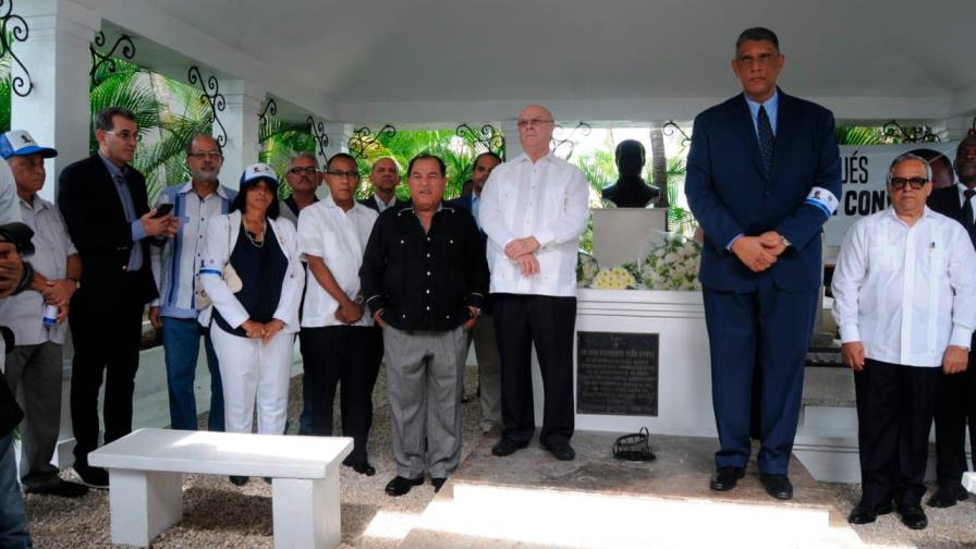 Hipólito Mejía encabezará actos por el 23 aniversario de la muerte de Peña Gómez