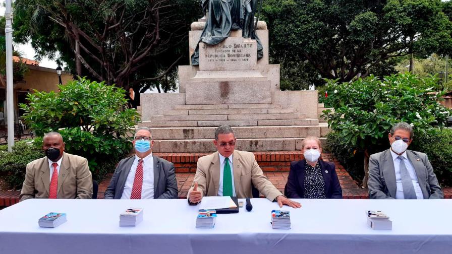 Instituto Duartiano plantea colocar verja perimetral para proteger el Parque Duarte de actos impropios