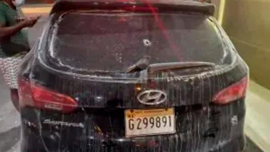 Agentes DNCD disparan a pareja de esposos evangélicos en La Romana Agentes DNCD disparan a pareja de esposos evangélicos en La Romana