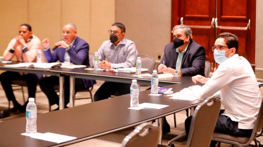 Diputados aumentan de cuatro a 10 años la pena por corrupción administrativa grave en el Código Penal 