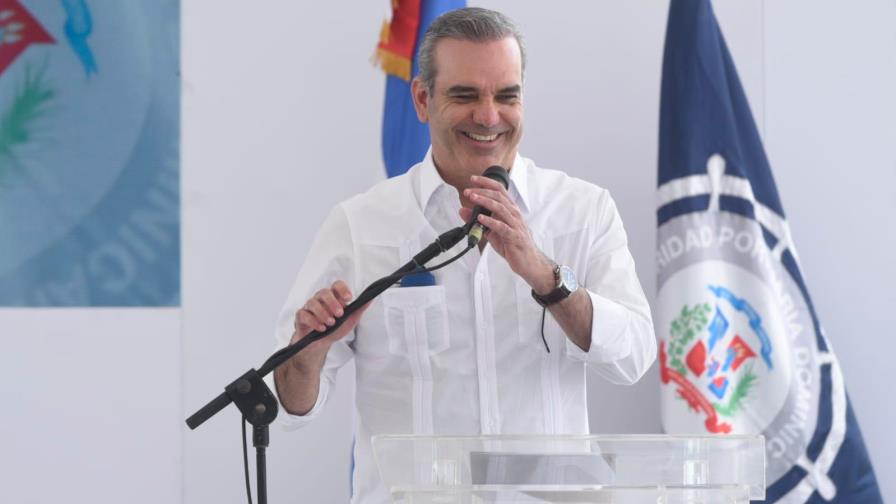 Presidente Abinader inaugura la rehabilitación del puerto de Barahona para desarrollo turístico y comercial