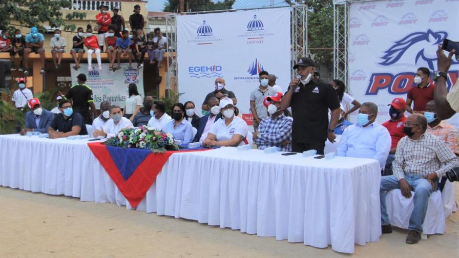 Quilvio Veras reafirma interés de presidente Abinader de mejorar el béisbol infantil dominicano