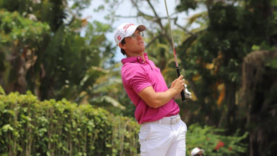 Pumarol y Mendoza encabezan primera ronda en Campeonatos Nacionales de Fedogolf