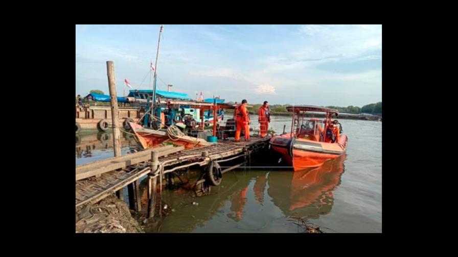 Al menos 43 muertos y 27 desaparecidos por inundaciones al este de Indonesia