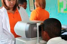Con el programa de salud visual se ha logrado que muchos estudiantes mejoren sus aprendizajes.