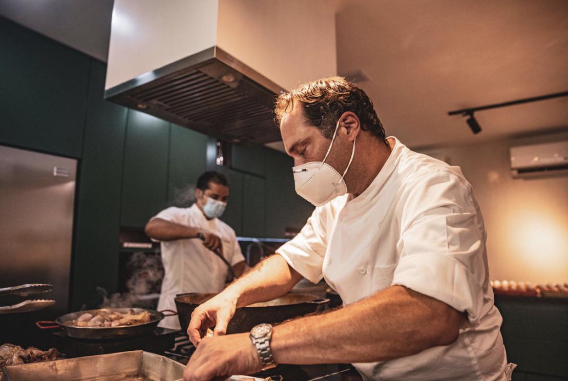 Para la primera entrega, el espacio gastronómico Taller 19 puso sus cocinas a disposición de los chefs. (Ernesto Ríos)