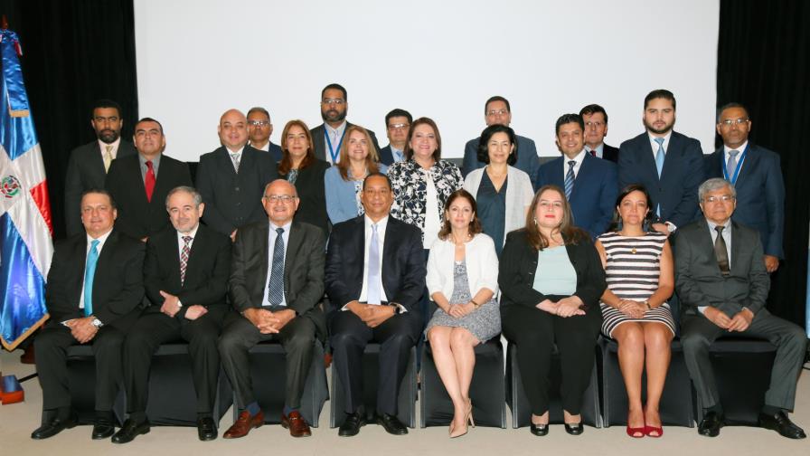 Reunión de Superintendentes de Bancos y de Seguros de Centroamérica se realiza en Punta Cana Reunión de Superintendentes de Bancos y de Seguros de Centroamérica se realiza en Punta Cana