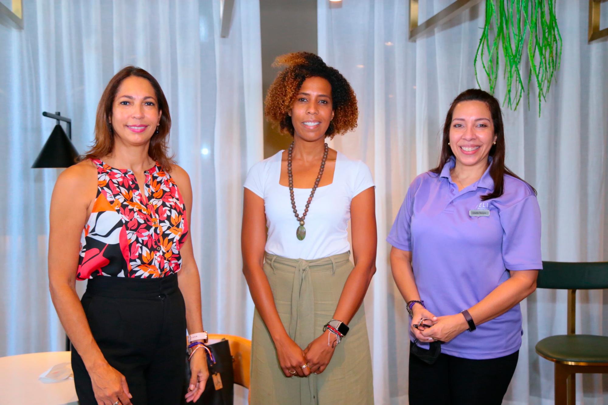 Josefina Pichardo, Arabelle Del Pilar Rosario y Lissette Rosario.