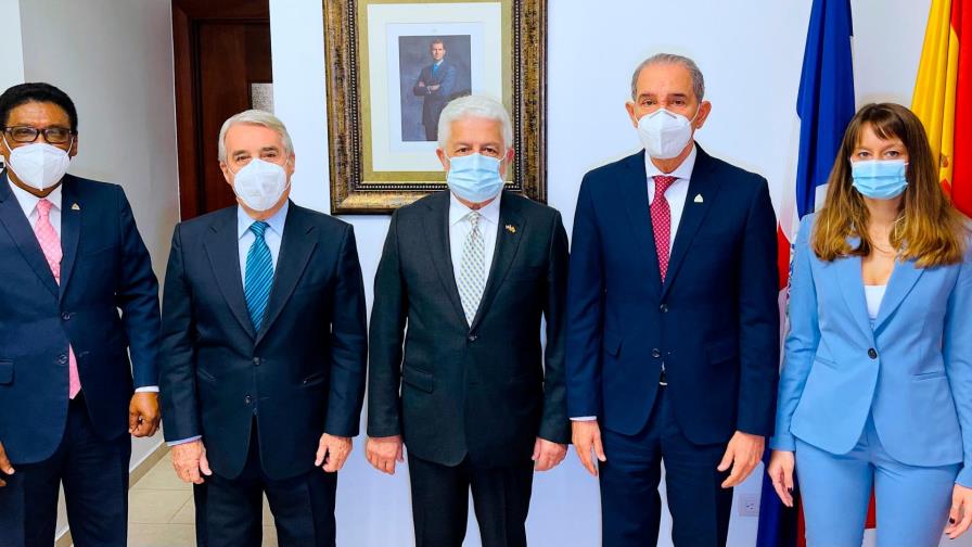 MESCYT y Cámara Oficial de Comercio de España firman acuerdo 