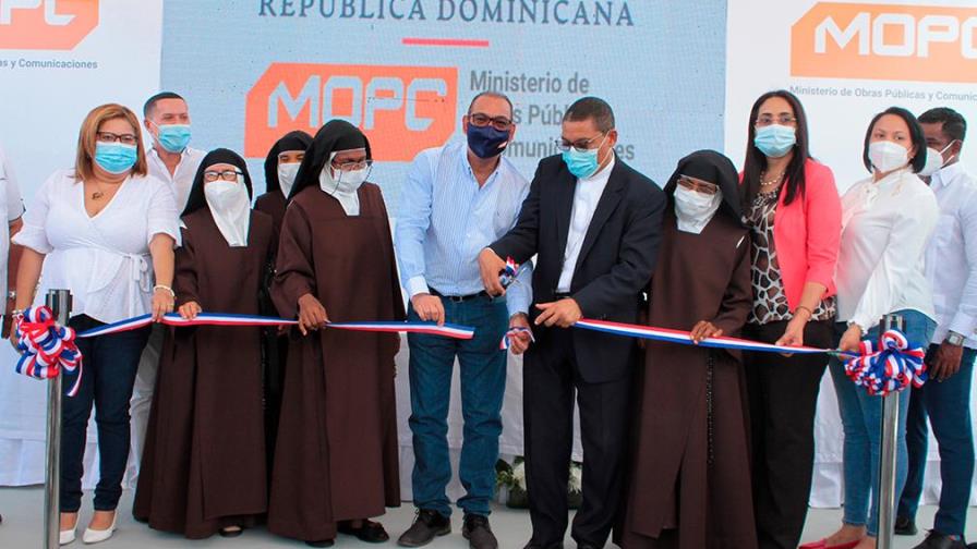 Gobierno remodela monasterio de las Hermanas Carmelitas en Azua Gobierno remodela monasterio de las Hermanas Carmelitas en Azua