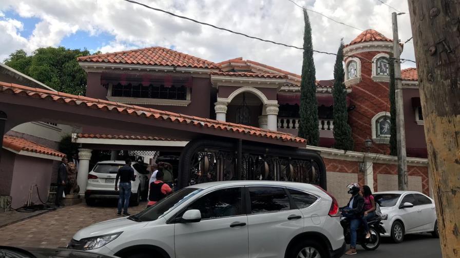 Detienen supuesto cabecilla de banda a la que ocuparon cocaína, vehículos y casas