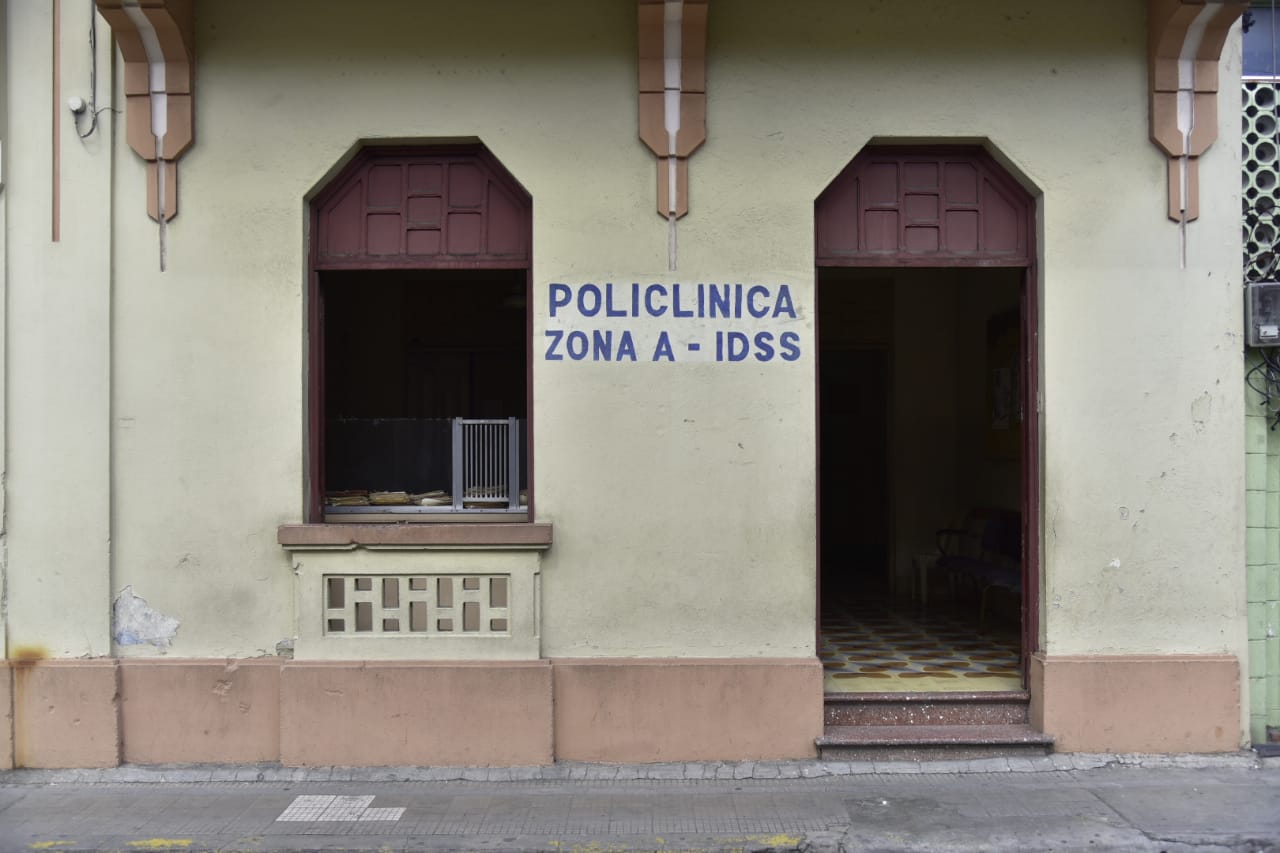 Parte frontal del Centro de Atención Primaria de la Ciudad Colonial, Zona-A.