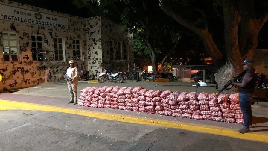 El Cesfront se incauta de contrabando ajo en Montecristi El Cesfront se incauta de contrabando ajo en Montecristi
