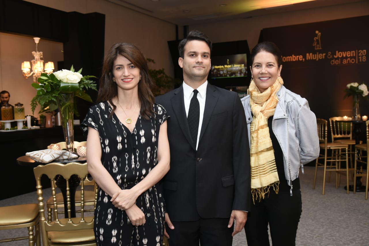 Sofía, Andrés y Antonia María Freites.