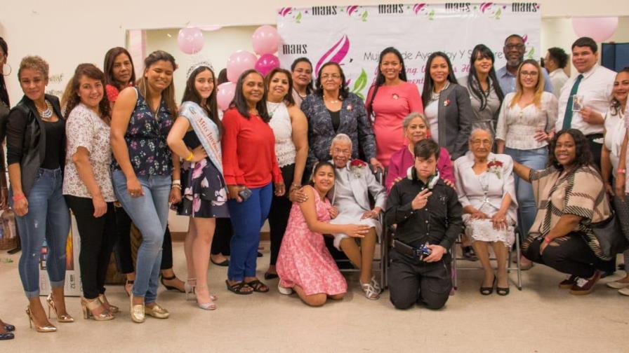 MAHS rinde homenaje a las madres 