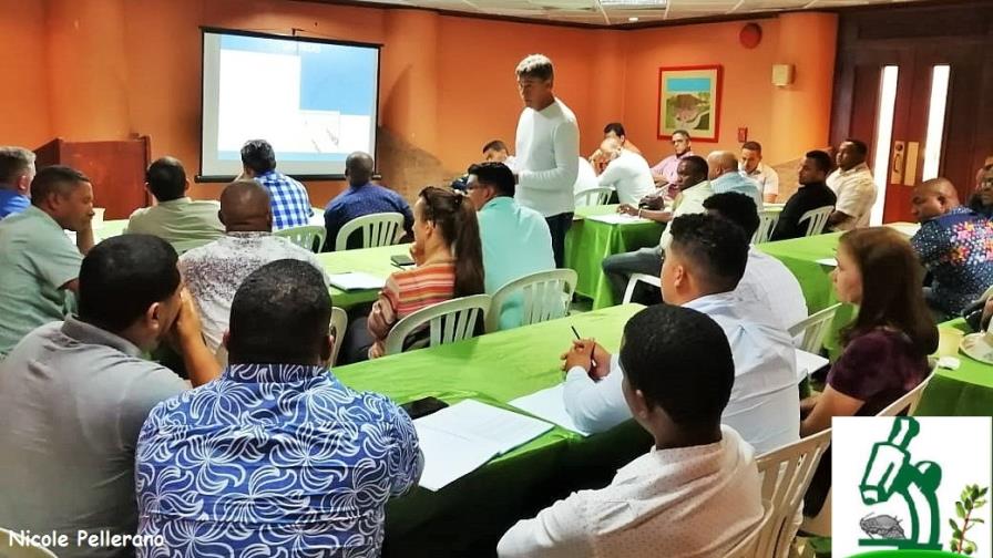 Miguel Pellerano imparte “Primer curso de Ácaros Fitófagos de la República Dominicana”