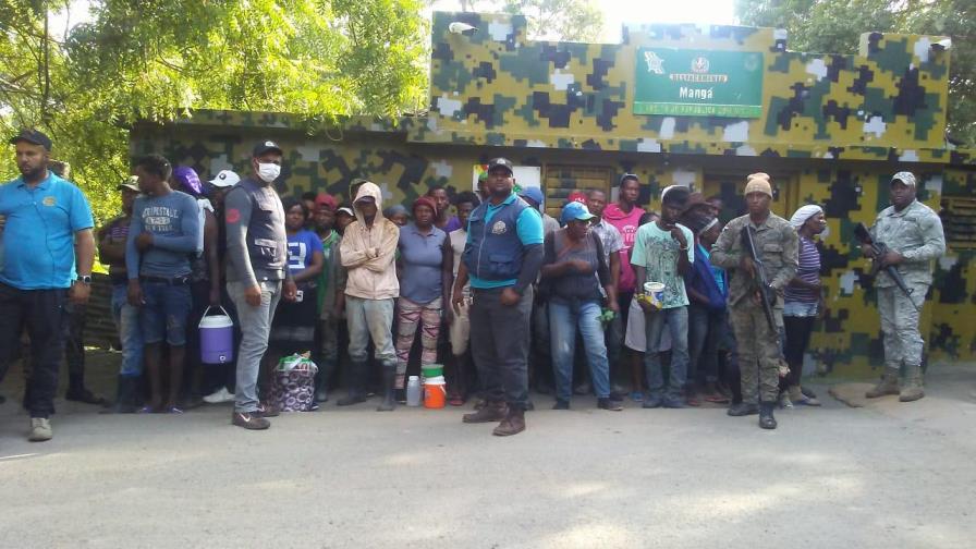 Migración dice deporta más de 12 mil extranjeros de nueve países