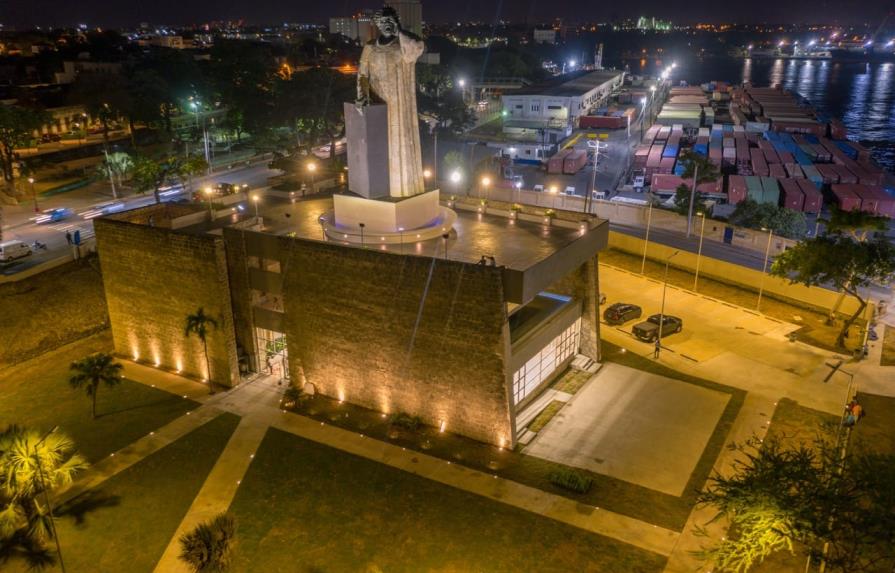 Alcaldía de Santo Domingo inaugura recuperación del monumento a Fray Antón de Montesinos 