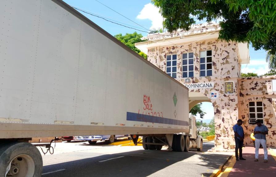 Incautan furgón con más de un millón de cigarrillos de contrabando en Dajabón