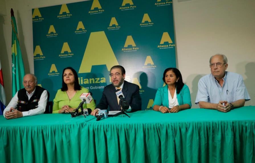 Alianza País rechaza modificación a la Constitución y la rehabilitación de Danilo Medina