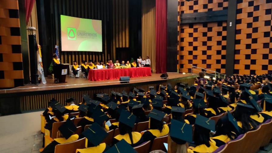 Universidad Eugenio María de Hostos gradúa 201 nuevos profesionales Universidad Eugenio María de Hostos gradúa 201 nuevos profesionales