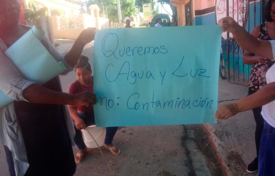 En Los Casabes demandan agua y cese de los apagones