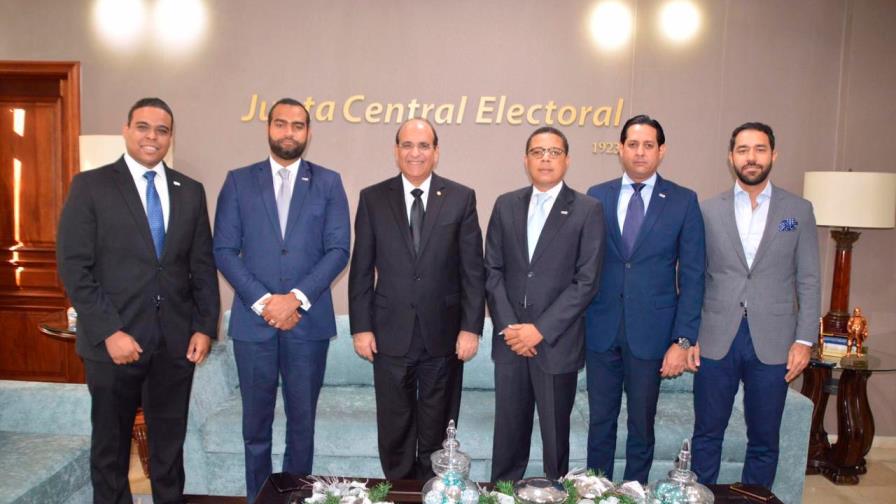 Presidente JCE recibe visita de representantes del Codessd