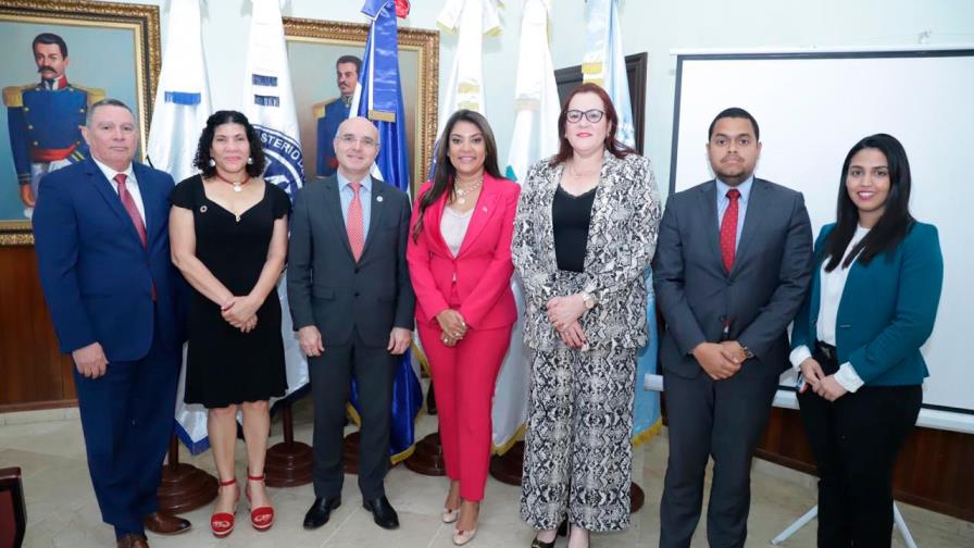 Aseguran aumentó inversión del Gobierno en adolescencia y juventud 