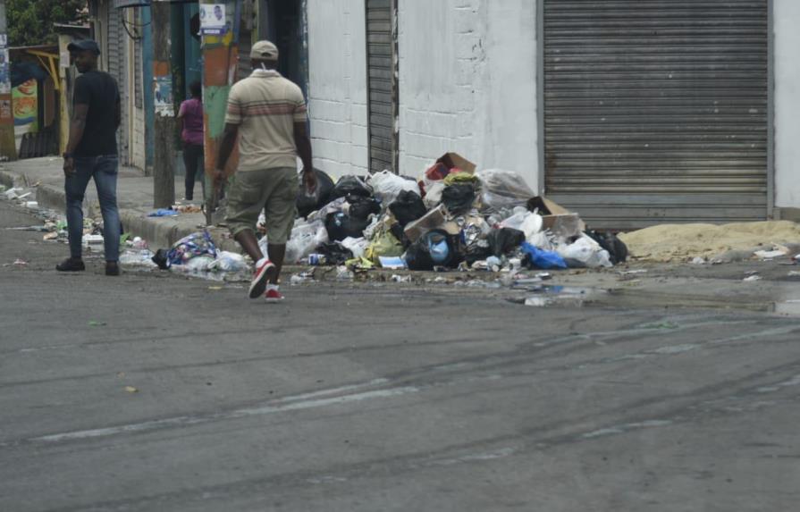 Disponen operativo para recoger basura en Santo Domingo Norte