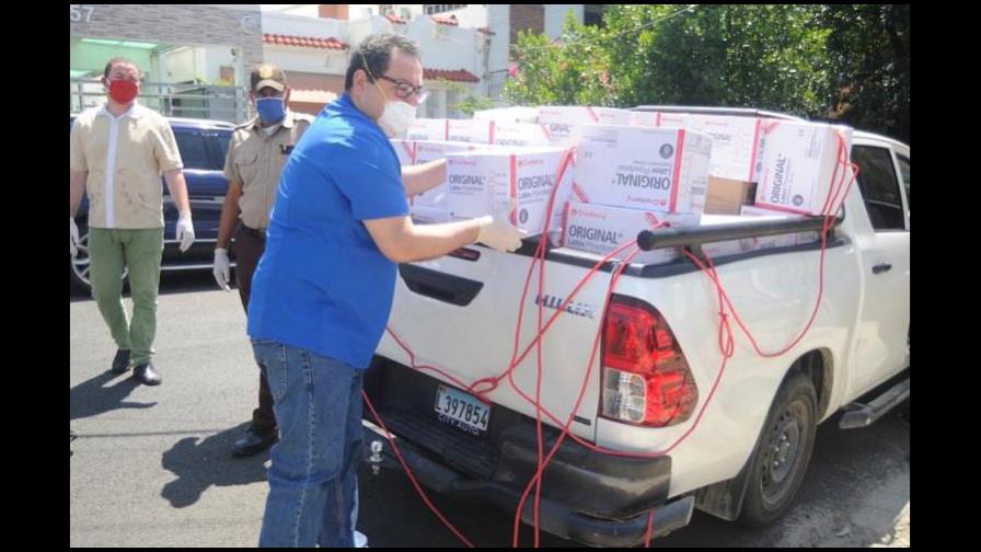PRM y Abinader entregan equipos de apoyo a lucha contra COVID-19