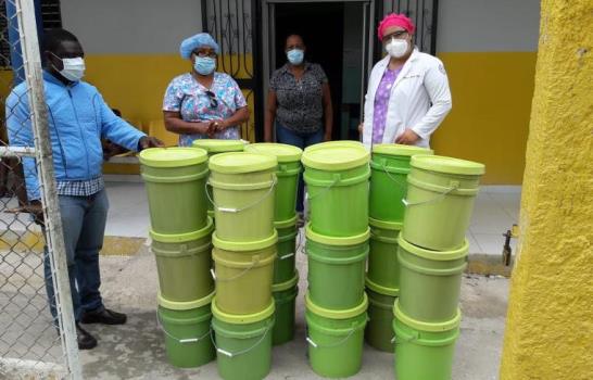 CEDESO y ACNUR entregan kits de protección al COVID-19 en bateyes del Sur