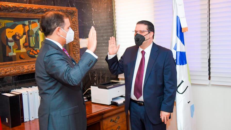 Sanz Lovatón asumió como director de Aduanas Sanz Lovatón asumió como director de Aduanas
