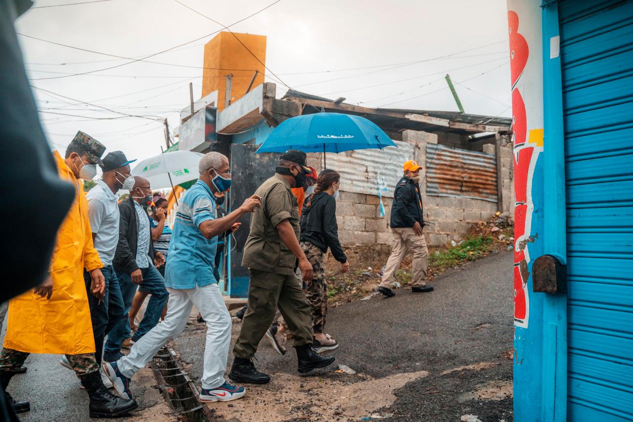a alcaldesa Carolina Mejía dijo que estuvieron recorriendo los alrededores del río Ozama.