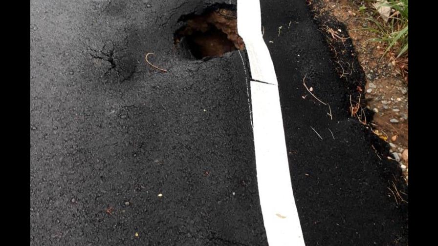 Se deteriora carretera inaugurada el 11 de agosto en Santiago