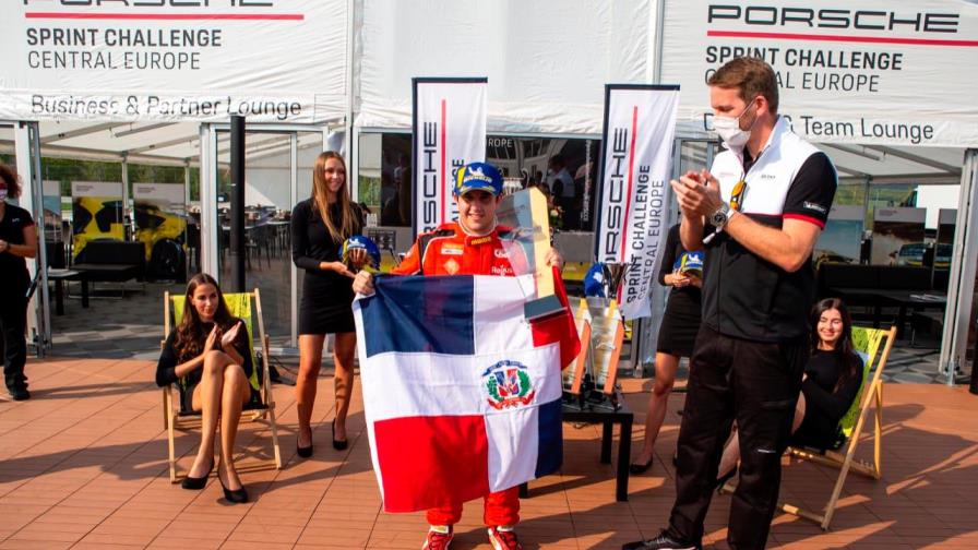 Jimmy Llibre hace historia al ganar la tercera carrera del campeonato Porsche  Central Europe