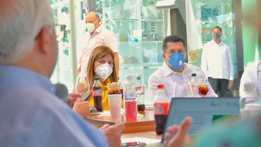 Ministro de Turismo se reúne con empresarios hoteleros de Puerto Plata