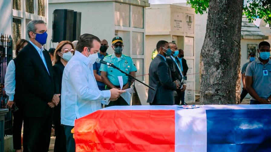 PRM resalta aportes de Yvelisse Prats de Pérez; la considera un ícono dominicano 