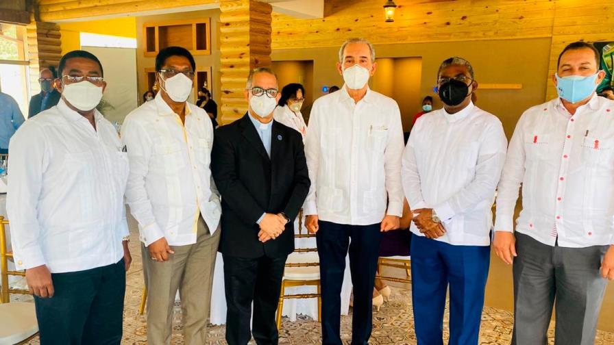 Autoridades encabezan acto de relanzamiento de Ucateci-Constanza