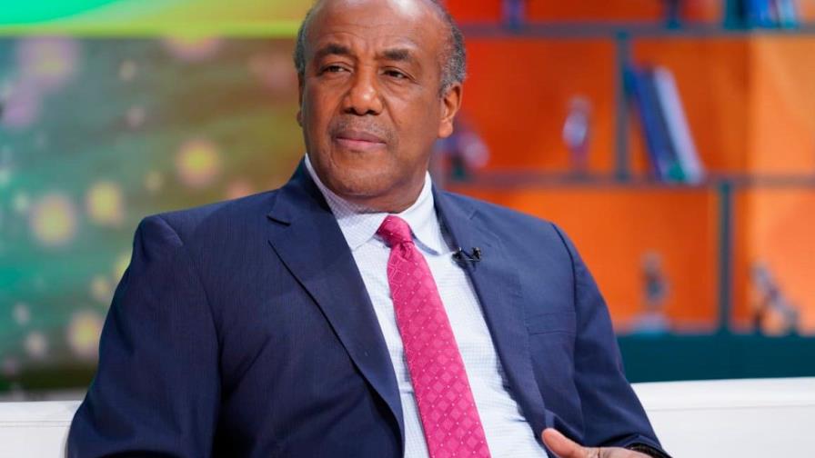 Ministro de Energía y Minas garantiza servicio eléctrico tras salida de AES Andrés