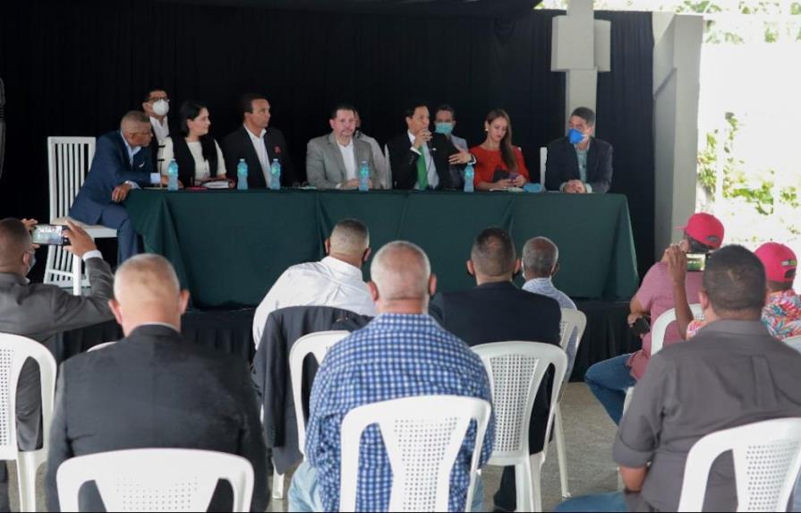 Gobierno dominicano realiza encuentro con manejadores y promotores artísticos