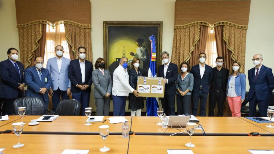 Alemania dona 100 mil pruebas PCR a la República Dominicana 