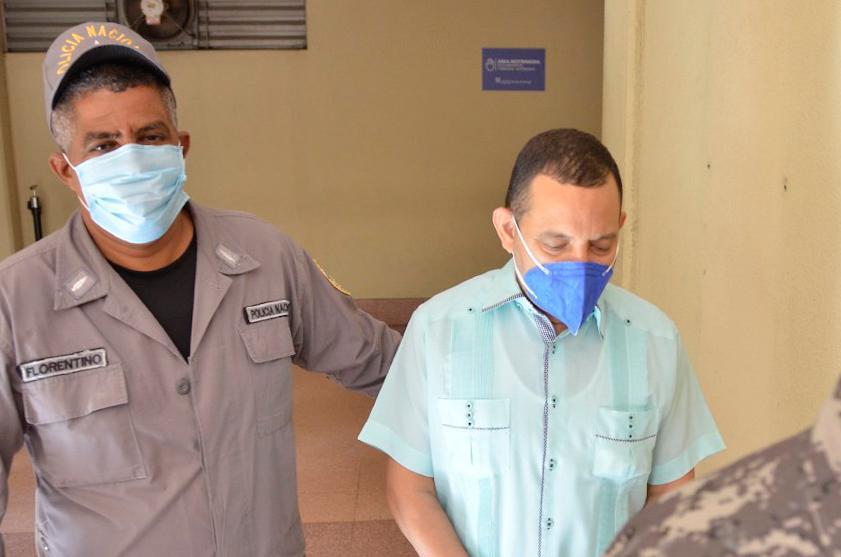Corte ratifica prisión contra exalcalde y médico de Santiago acusado de agresión sexual a pacientes