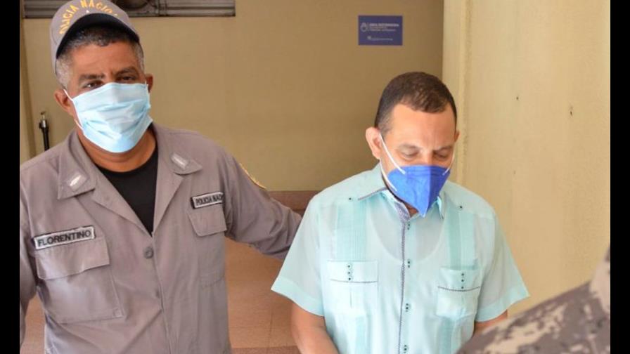 Corte ratifica prisión contra exalcalde y médico de Santiago acusado de agresión sexual a pacientes