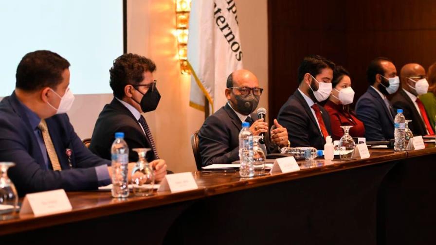 DGII renegocia acuerdo para trazabilidad fiscal de bebidas alcohólicas 