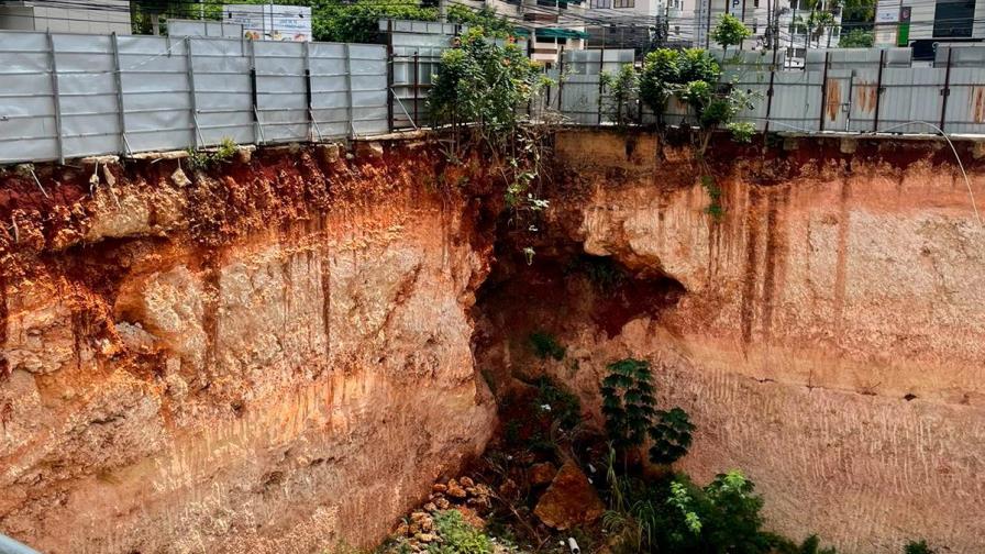 Derrumbe en excavación de la Gustavo Mejía Ricart no representa peligro
