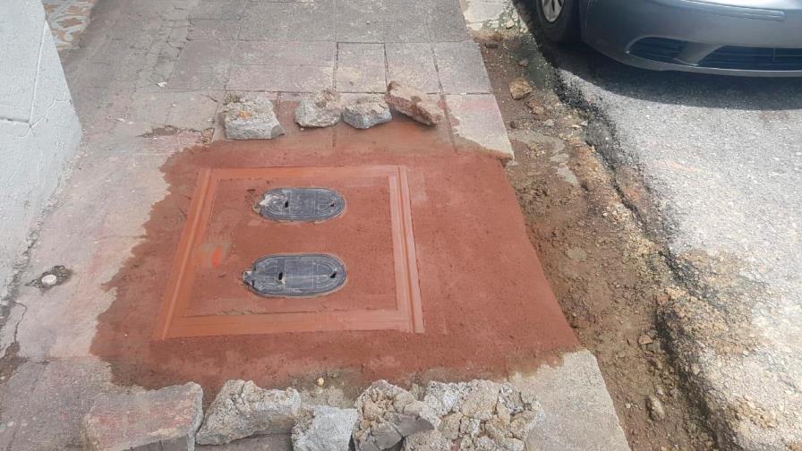 CAASD restaura tramos de aceras en la calle Padre Billini en la Ciudad Colonial